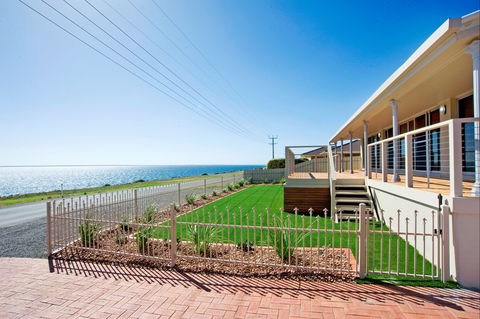 Al Mare - Maitland Accommodation 1