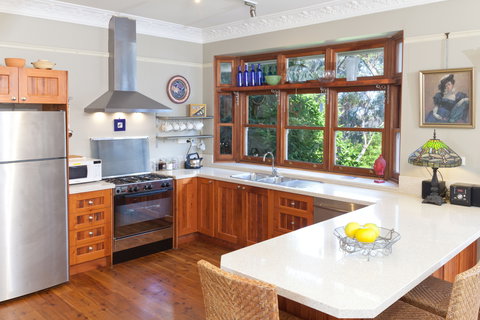 Blue Peace: Blue Mountains Home - Maitland Accommodation 2