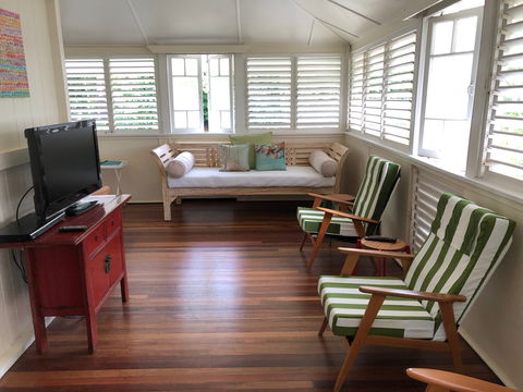 Daggoombah Holiday House - Maitland Accommodation 1