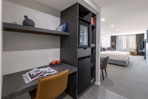 Deco Hotel Canberra - Maitland Accommodation 2