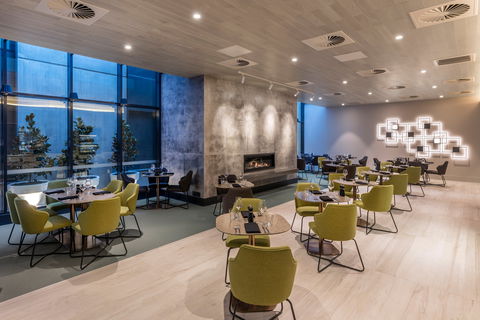 Deco Hotel Canberra - Maitland Accommodation 5