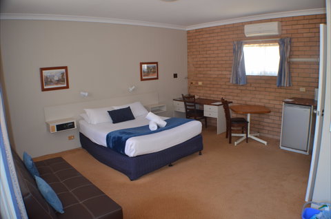 Deer Park Motor Inn Armidale - Maitland Accommodation 4