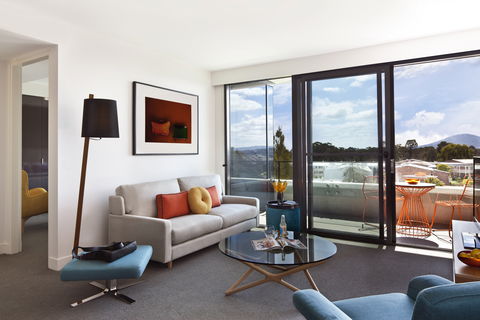 East Hotel + Apartments - Maitland Accommodation 2