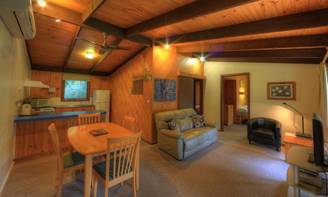 Kiewa Country Cottages - Maitland Accommodation 4