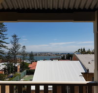 Newcastle Short Stay Apartments - Vista Apartment - Maitland Accommodation