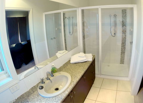 Shamore Apartments - Eleventh Street Mildura - Maitland Accommodation 7