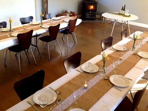 Tombarra Centre - Maitland Accommodation 3