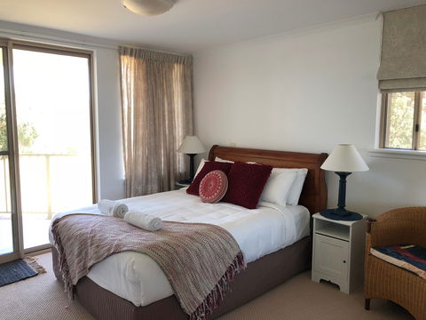 Whale Watch Ocean Beach Resort - Maitland Accommodation 1