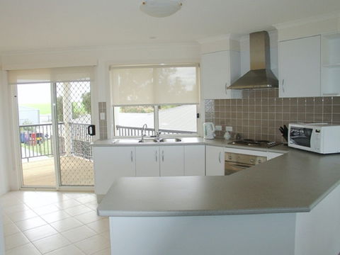 Arabesque Villa 2 - Maitland Accommodation 1