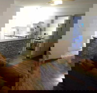 Carnarvon Central Apartments - Maitland Accommodation