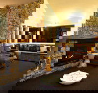 Kooloora Lodge - Maitland Accommodation