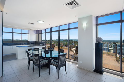 Seascape Penthouse - Maitland Accommodation 2