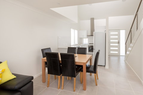 Wallsend Executive Apartments - Maitland Accommodation 2