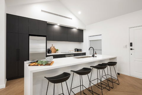 Abode Accommodations - Maitland Accommodation 0