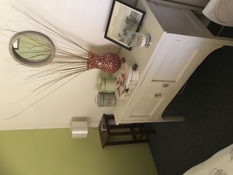 Anderl's Beach Cottage - Maitland Accommodation 0