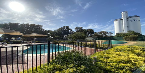 Elliston Caravan Park - Maitland Accommodation 0