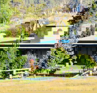 Oakleigh Vigneto and Fattoria - Maitland Accommodation