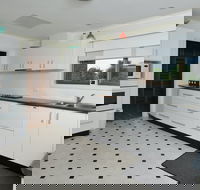 Seaview's Holiday House - Maitland Accommodation