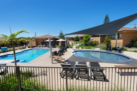 Seaside Holiday Resort - Maitland Accommodation 1