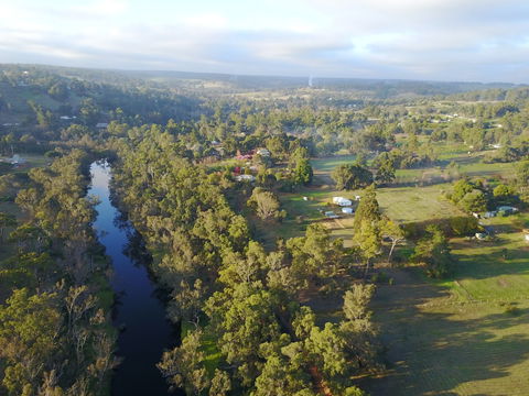 Sunnyhurst Chalets Farmstay - Maitland Accommodation 1