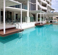Waters Edge Apartments Cairns - Maitland Accommodation