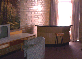 Red Castle Motor Inn - Maitland Accommodation 0