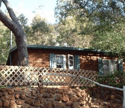 Gum Grove Chalets - Maitland Accommodation 2