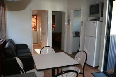 Riverside Cabin Park - Maitland Accommodation 4