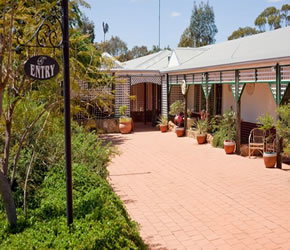 Avalon Homestead - Maitland Accommodation 0