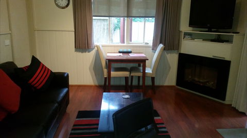 Alpine Country Cottages: Studio 3 - Maitland Accommodation 2