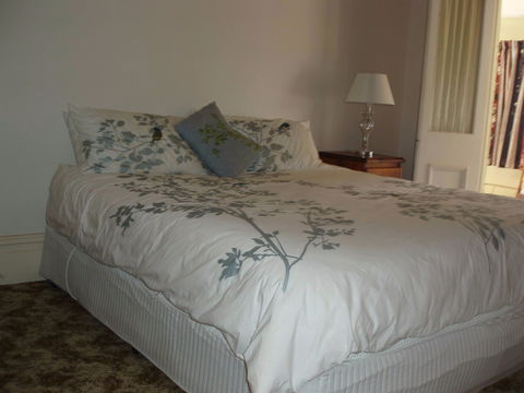 Ardlethan Bed And Breakfast - Maitland Accommodation 1