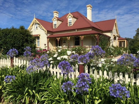Cambridge House B&B - Maitland Accommodation 0
