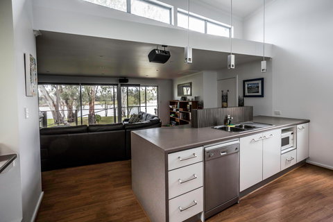 Echidna Drive Idyll Acres - Maitland Accommodation 2