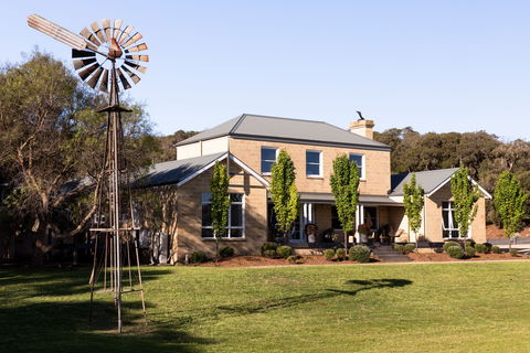 Fingal House - Maitland Accommodation 0