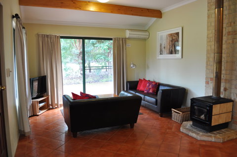 Karri Valley Chalets - Maitland Accommodation 1