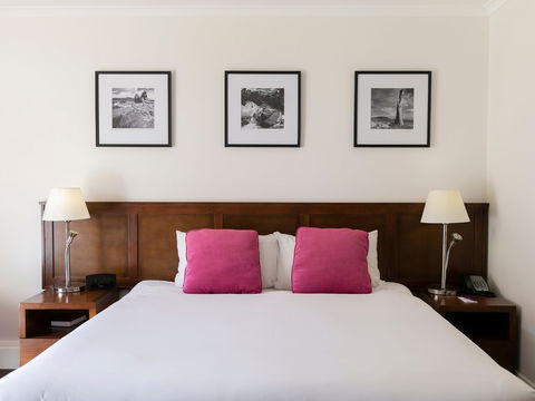 Mercure Canberra - Maitland Accommodation 1