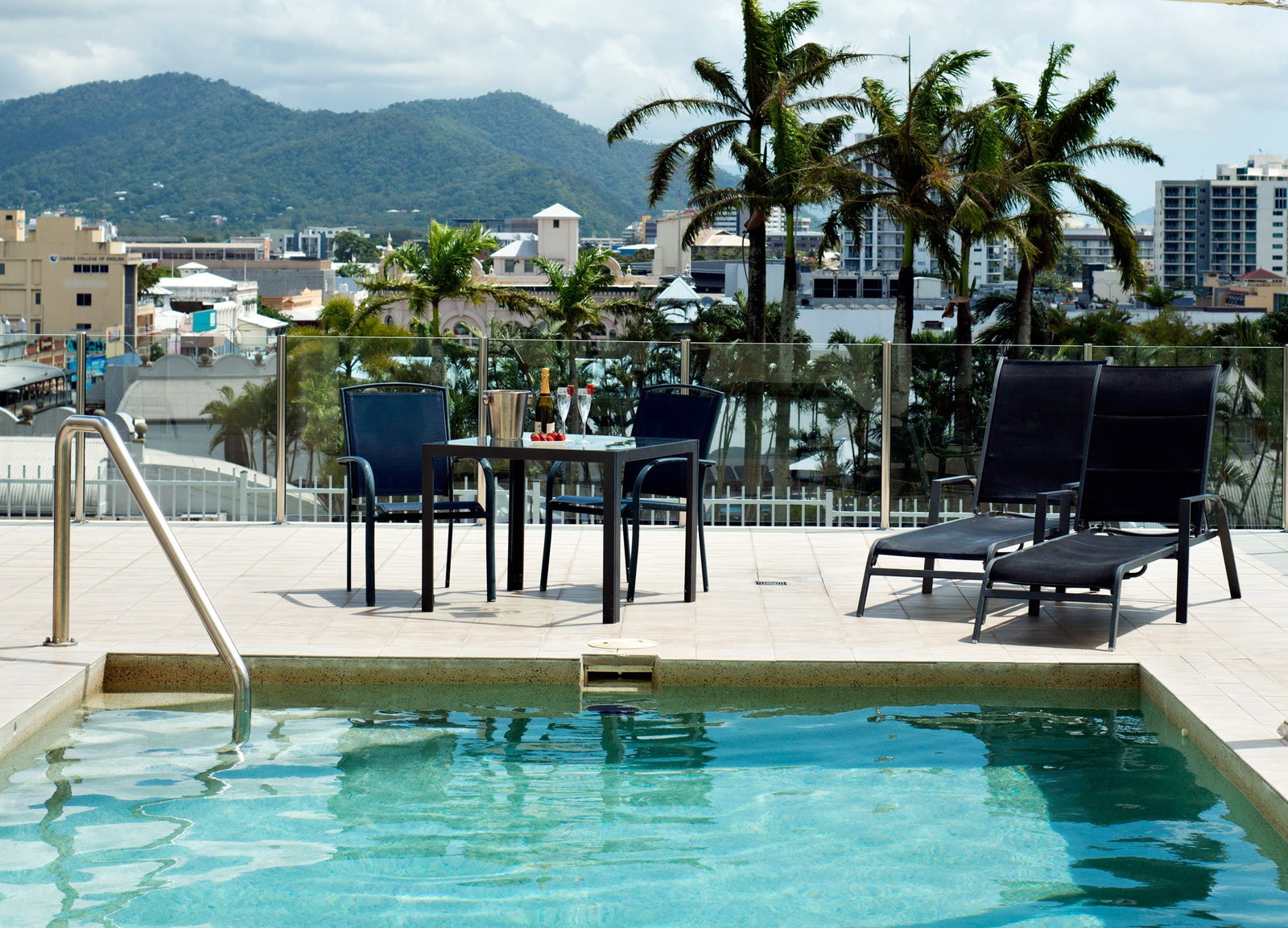 Cairns QLD Maitland Accommodation