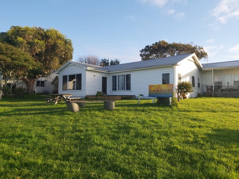 Surfside Backpacker - Maitland Accommodation 0