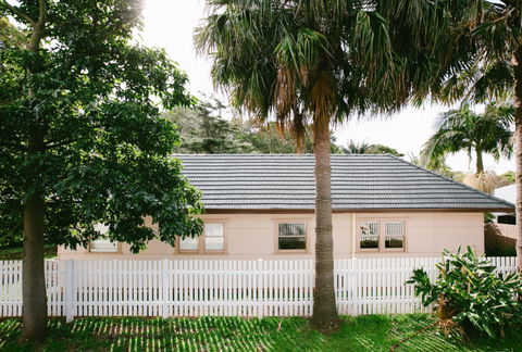 The Palm Cottage At Coledale Beach - Maitland Accommodation 0