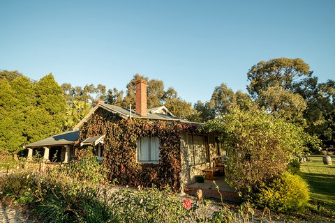 Barristers Block Vigneron Villa - Maitland Accommodation 1