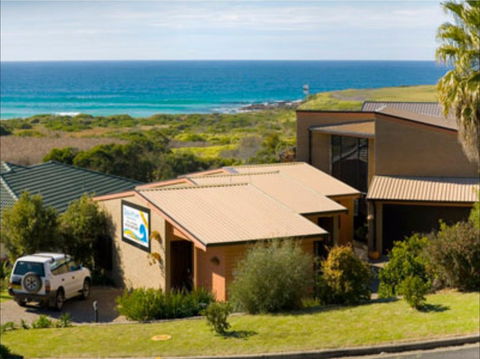 Beachfront Apartments Narooma - Maitland Accommodation 0