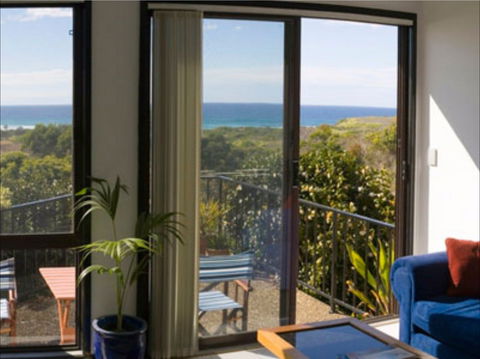 Beachfront Apartments Narooma - Maitland Accommodation 2