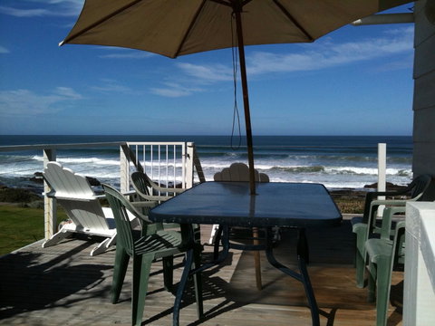 Beachy - Maitland Accommodation 0