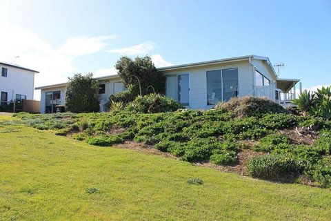 Beachy - Maitland Accommodation 2