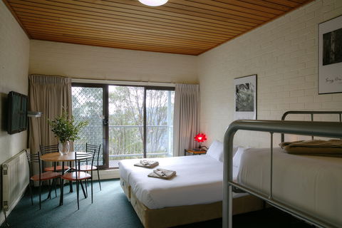 Cedarwood Apartments - Maitland Accommodation 2