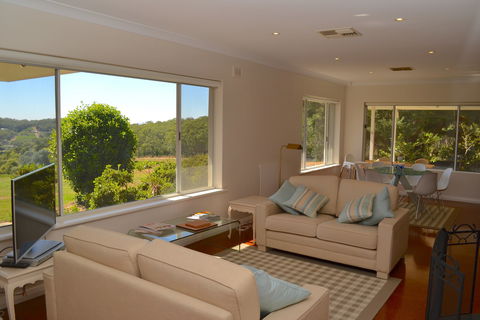 Pat And Ted's In The Piccadilly Valley - Maitland Accommodation 0