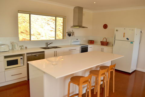 Pat And Ted's In The Piccadilly Valley - Maitland Accommodation 1