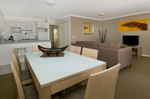 South Pacific Apartments - Maitland Accommodation 0