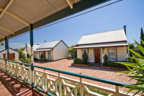 Torquay 1903 Period Cottages - Maitland Accommodation 0