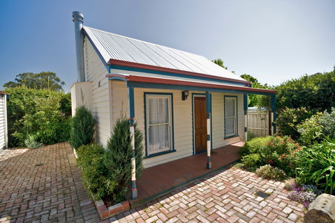Torquay 1903 Period Cottages - Maitland Accommodation 1